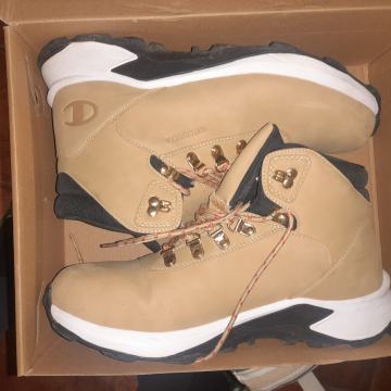 Cevlji champion 44 kot novi