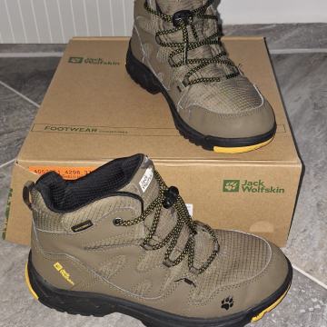 Jack Wolfskin št. 37
