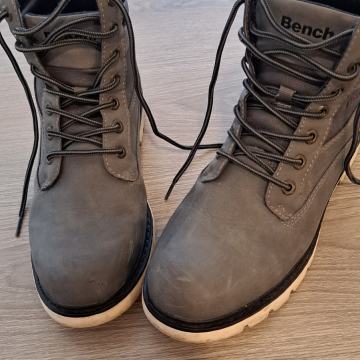 Prehodna obutev BENCH- številka 42