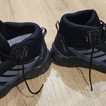 Terrex Adidas, št. 40