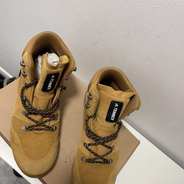 Zimski čevlji Adidas Terrex