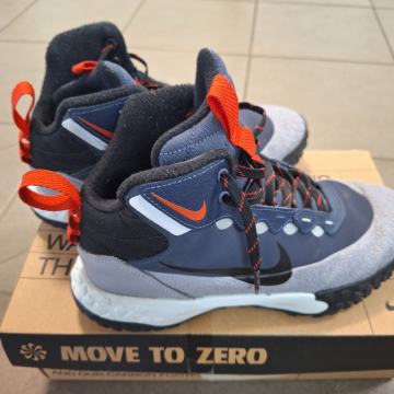 Zimski čevlji NIKE TERASCAUT številka 38.5