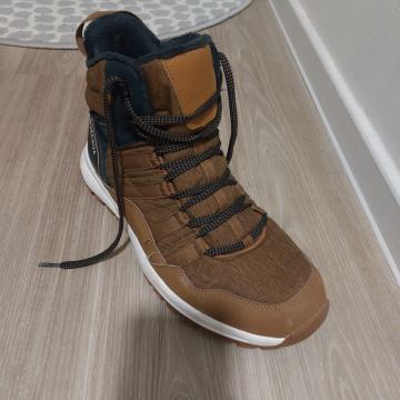 Zimski čevlji podloženi waterproof številka 43