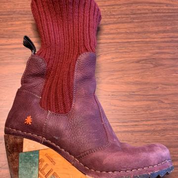 ART čevlji, štev. 39