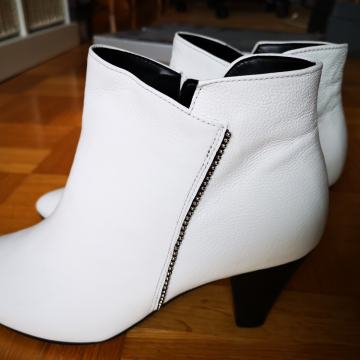 Beli gležnarji Gabor - NOVO