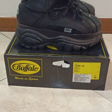 Buffalo čevlji