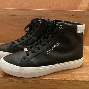 Calvin Klein superge visoke,40