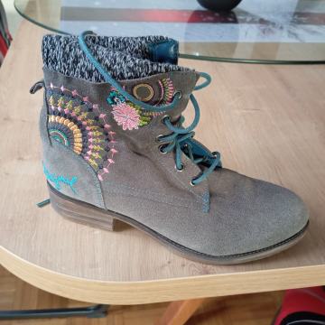 DESIGUAL SIVI GLAŽNARJI Z VEZENINO 39