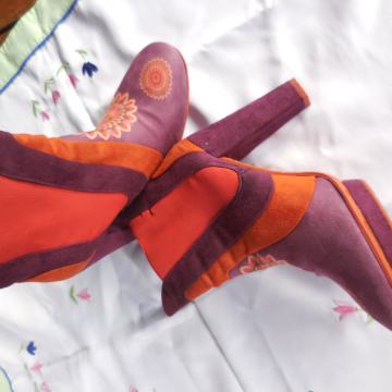 DESIGUAL VIJOLČNO ORANŽNI GLEŽNARJI 40