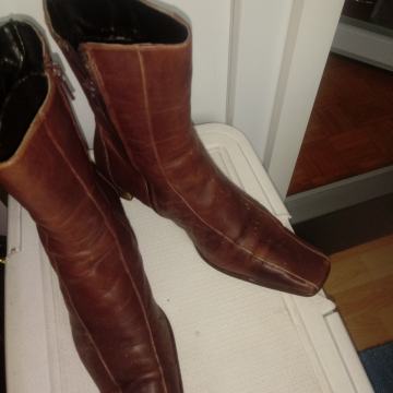 Dvoji gleznarji semis in usnjeni skupaj 5 eur