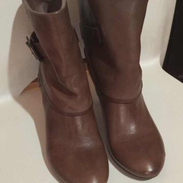 Gležnarji 36,5 - 37 usnjeni