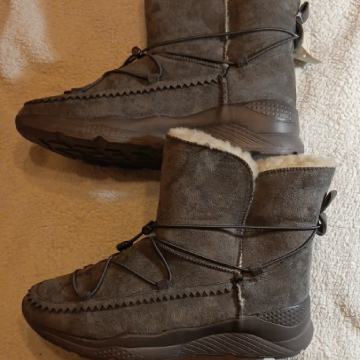 gležnarji 41 novi sivi podloženi, 50€