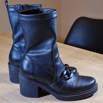 Gležnarji Lazzarini, št. 39