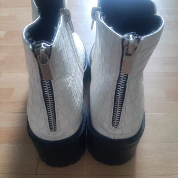 Vero Moda gležnarji