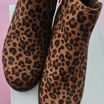 Gleznarji, stevilka 40