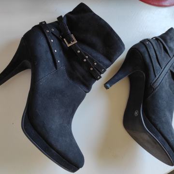 Gležnarji, visoka peta, št. 36