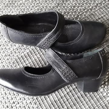 MEDICUS ŽENSKI USNJENI ČEVLJI - VELIKOSTI 39 - NOVI