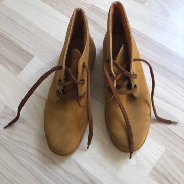 Planika usnjeni čevlji