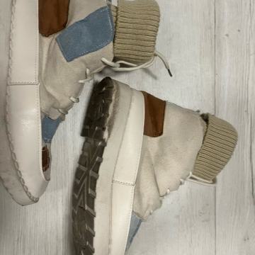 Poceni prodam ženske čevlje