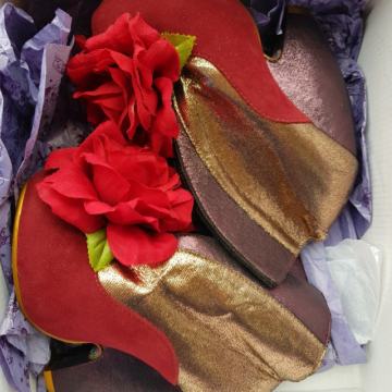 Prodam dizajnerske čevlje Irregular choice št. 36