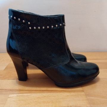 Prodam gležnarje Alpina v št. 42