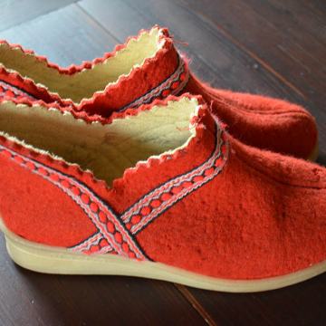 Retro / vintage čevlji iz filca, etno, boho, velikost 37