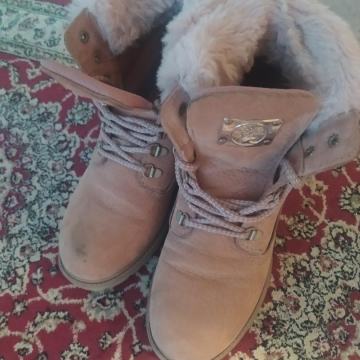 Roza piščančki št. 40 znamke Darkwood