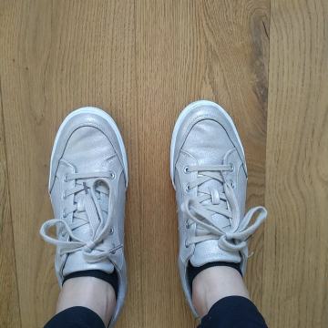 Roza-srebrne superge. :)