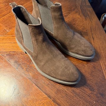 Novi semiš gležnjarji moški 43.