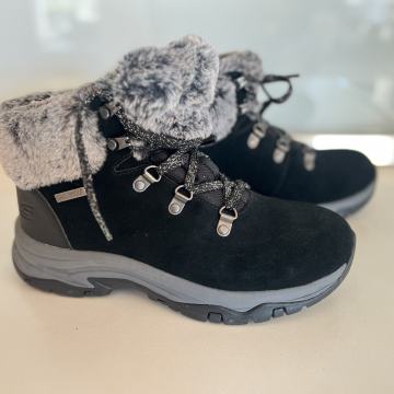 Skechers 38 novi zimski gležnarji goretex waterproof