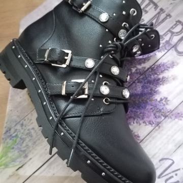 SVETONIMO ROMA NOVI ČRNI GLAŽNARJI 40