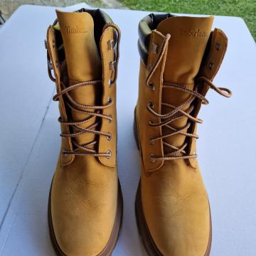 TIMBERLAND Gležnarji z vezalkami 'Valley'