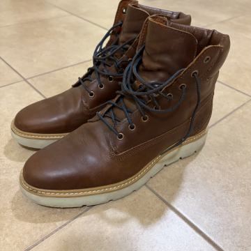 Timberland ženski usnjeni čevlji št. 41 temno rjave barve