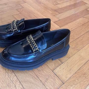 Nove loaferke