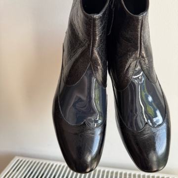 Novi usnjeni gležnarji Emporio Armani