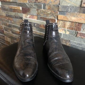 Usnjeni gležnarji ZARA, vel.37