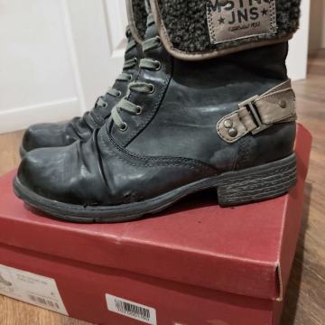 Ženski čevlji, gležnarji, škornji