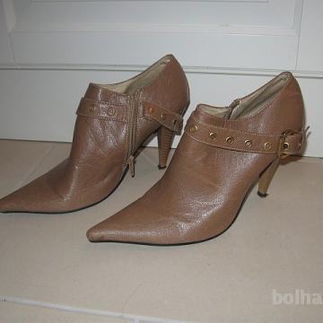 Ženski elegantni usnjeni čevlji