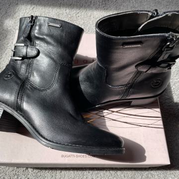 Ženski gležnarji NOVI Bugatti usnje 38 črne barve