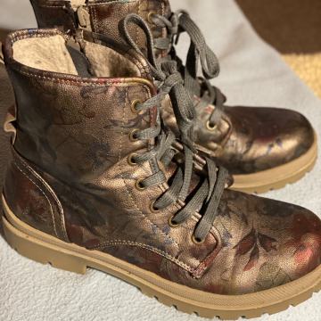 Zenski gleznarji Mustang, st. 38