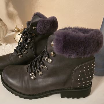 Ženski gležnarji št.39