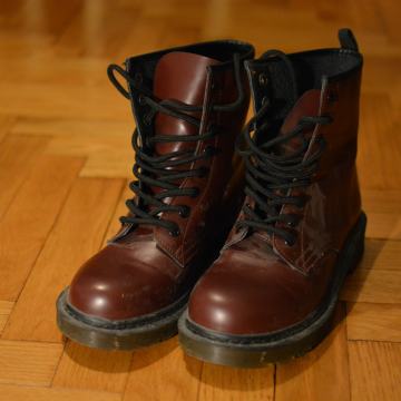 Ženski gležnarji, umetno usnje, vel. 37