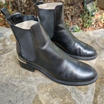 Ženski gležnarji ZARA st. 40