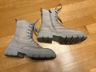 Ženski gležnjarji Tamaris št. 42