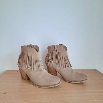 Ženski kavbojski gležnarji, Bata, 38