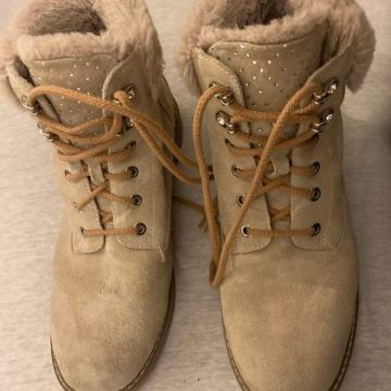 Zimski čevlji št. 40, usnjeni