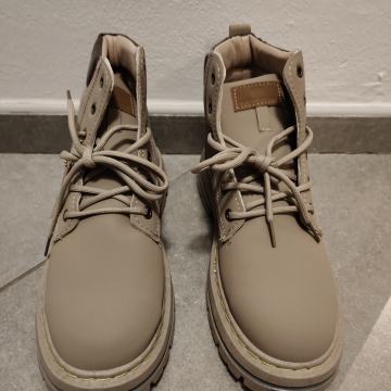 zimski gležnarji NOVI