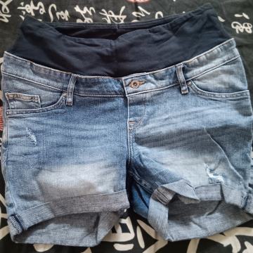 Kratke hlače nosečniške 40