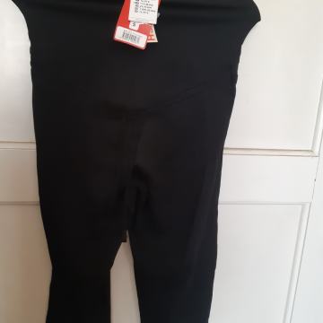 Nosečniške 3/4 hlače vel. S