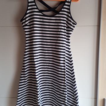 Komplet oblačil za nosečnost in dojenje